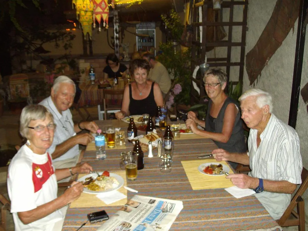 Tuncay Pension Selcuk 0*,